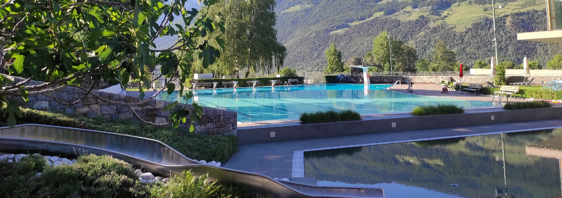 Silandro outdoor swimming pool